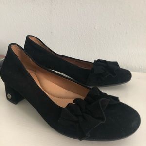 UGG Black Barely Worn Heels!!